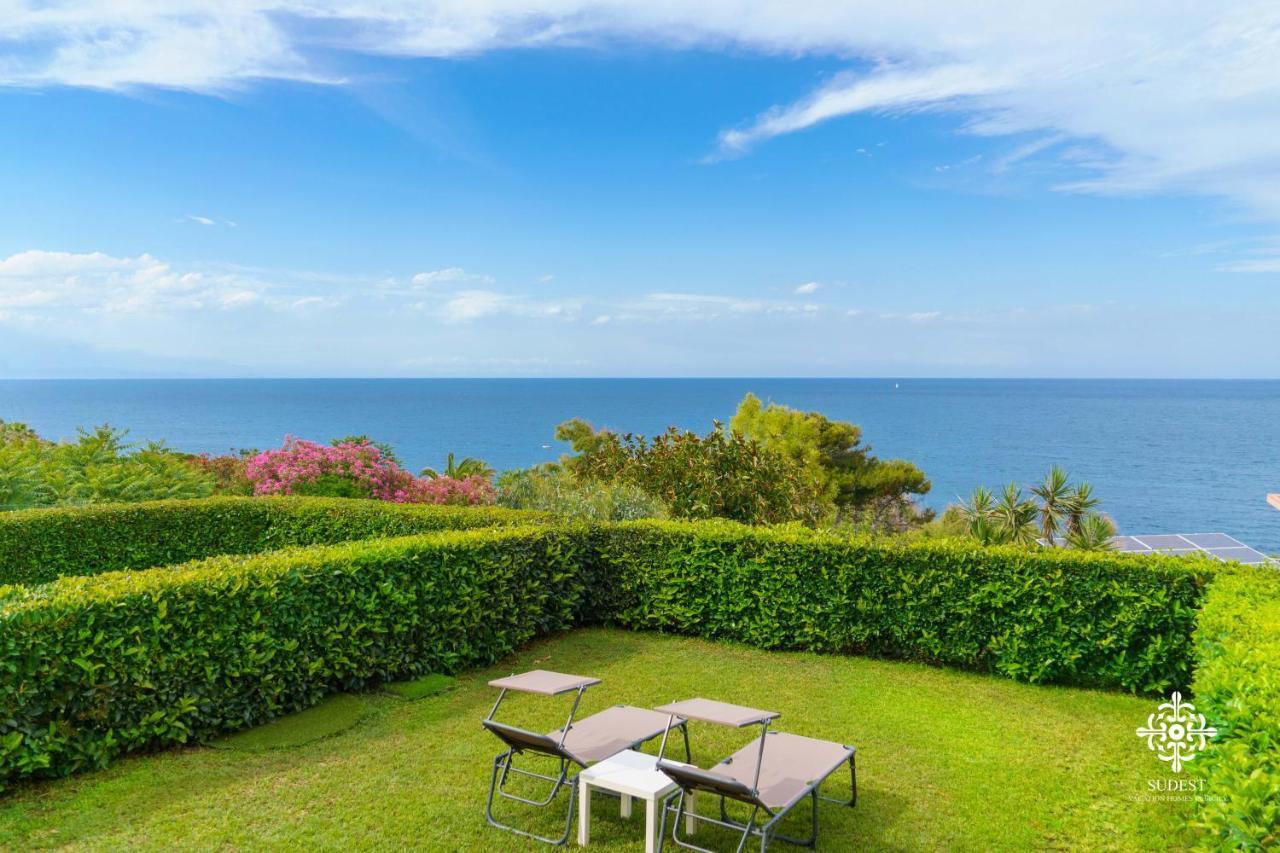 Villa Vittoria - Waterfront House Augusta Bagian luar foto