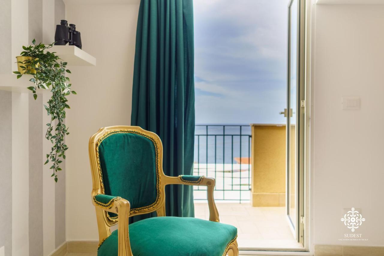 Villa Vittoria - Waterfront House Augusta Bagian luar foto