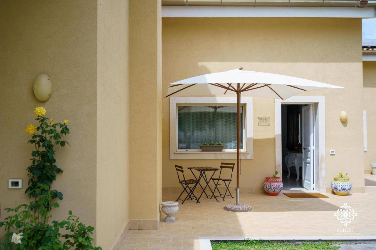 Villa Vittoria - Waterfront House Augusta Bagian luar foto